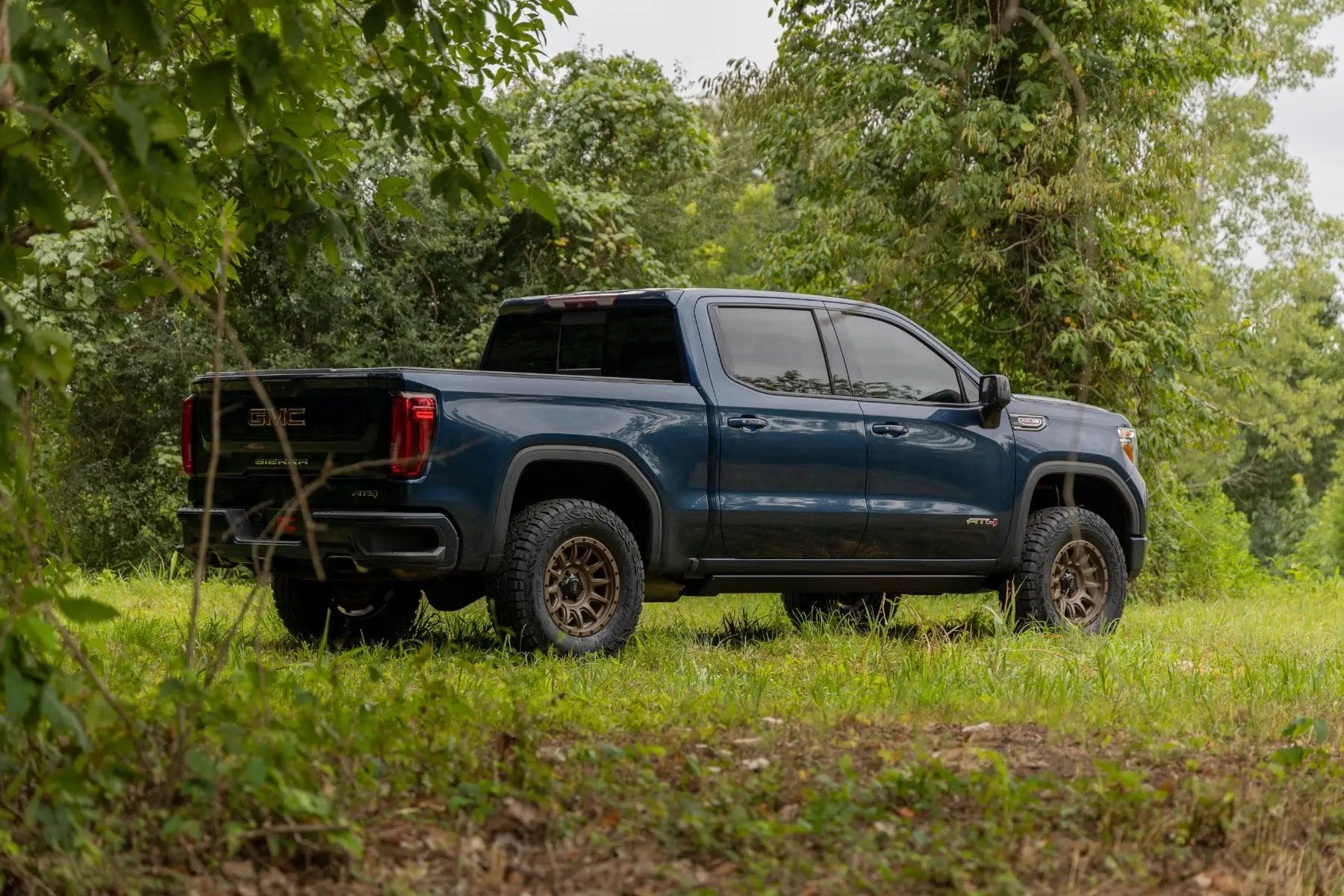 3.5 Inch Lift Kit | Mono Leaf Rear | Vertex | GMC Sierra 1500 2WD/4WD (19-24) by Rough Country