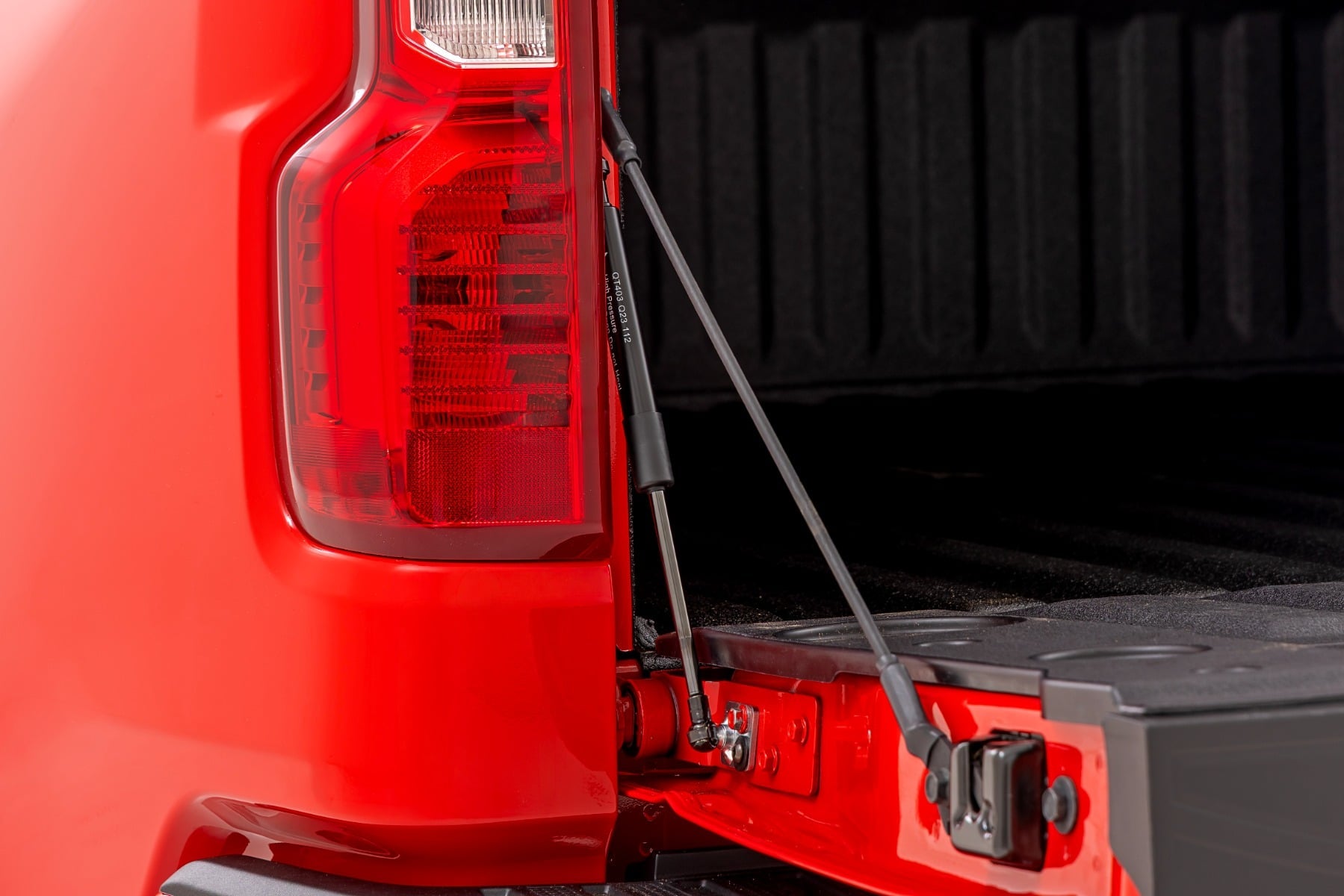 Tailgate Assist | Chevy Silverado & GMC Sierra 1500 2WD/4WD (2019-2026) by Rough Country