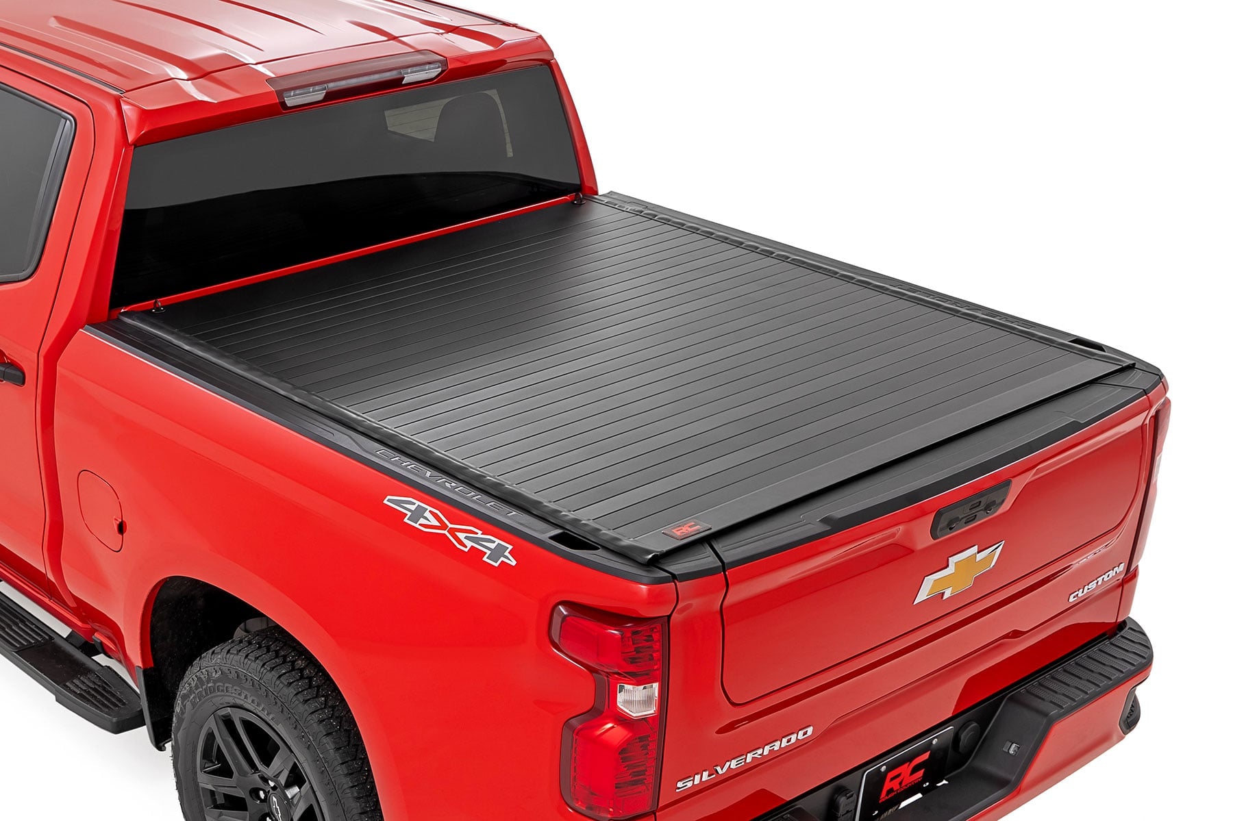 Hard Roll Up Bed Cover | 5'10" Bed | Chevy/GMC Sierra 1500 (19-26)/Silverado 1500 (19-26) by Rough Country