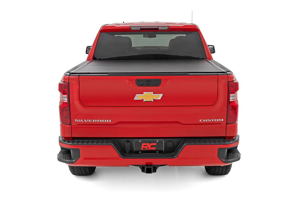 Hard Roll Up Bed Cover | 6'7" Bed | Chevy/GMC Sierra 1500 (19-26)/Silverado 1500 (19-26) by Rough Country
