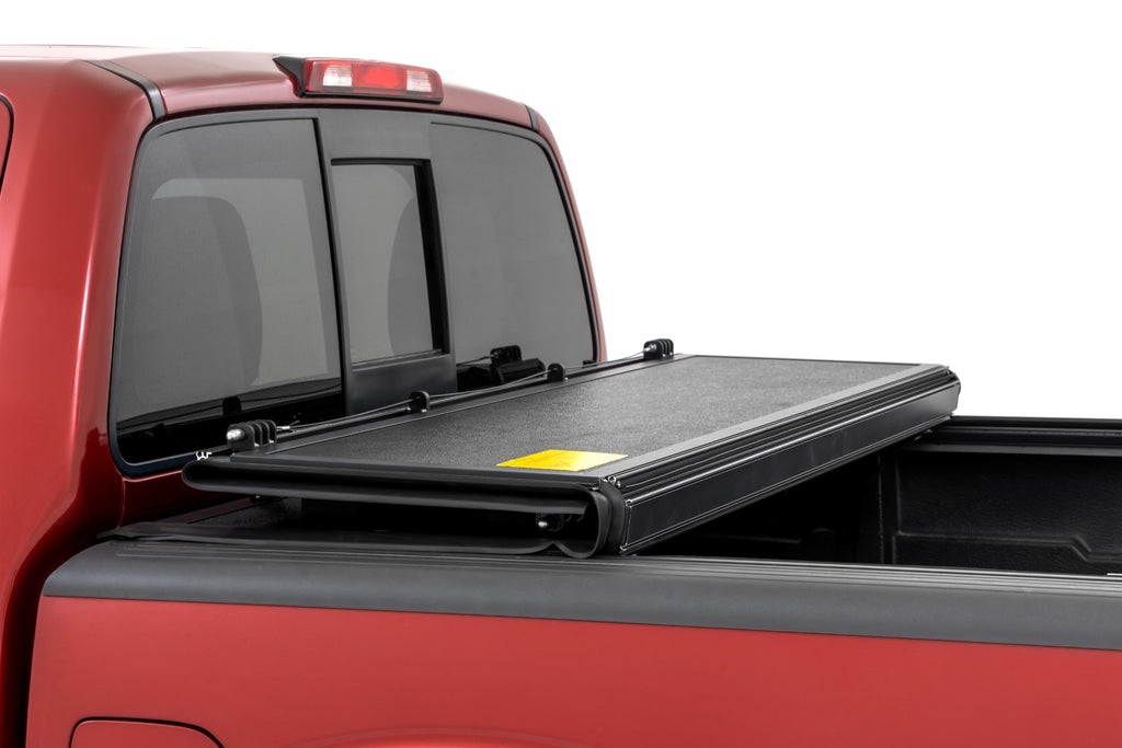 Hard Low Profile Bed Cover | 5' Bed | Cargo Mgmt | Nissan Frontier (05-21) by Rough Country