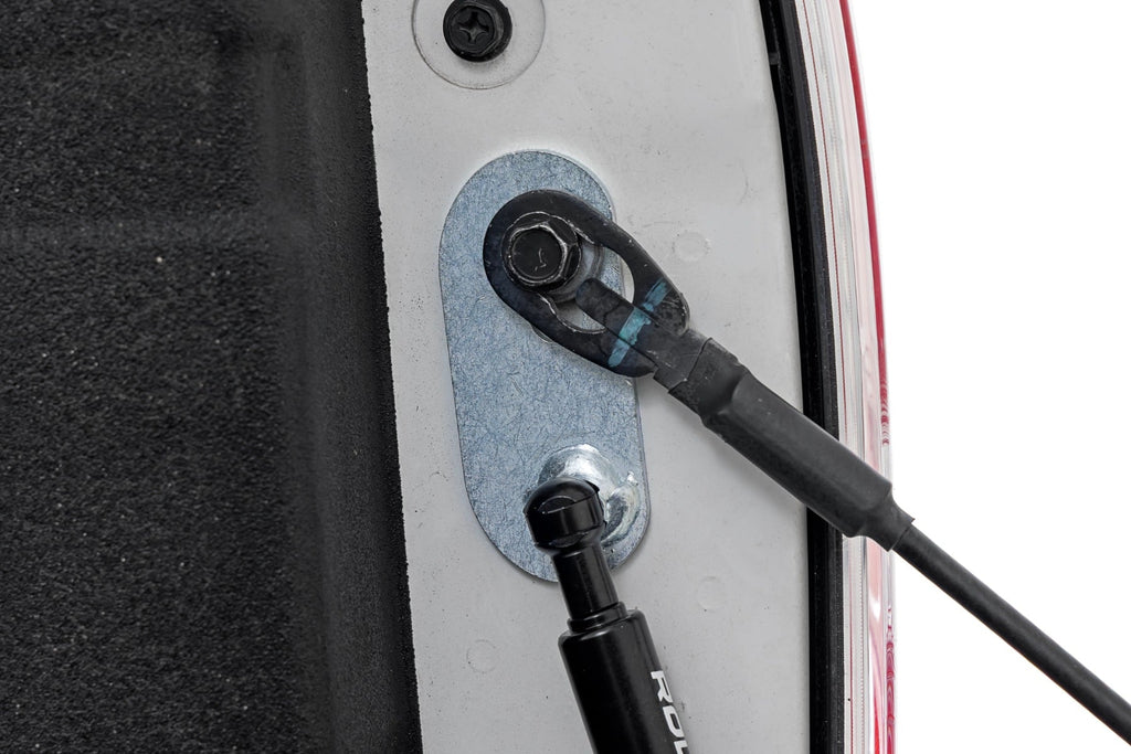 Tailgate Assist | Nissan Titan 2WD/4WD (2017-2024) by Rough Country