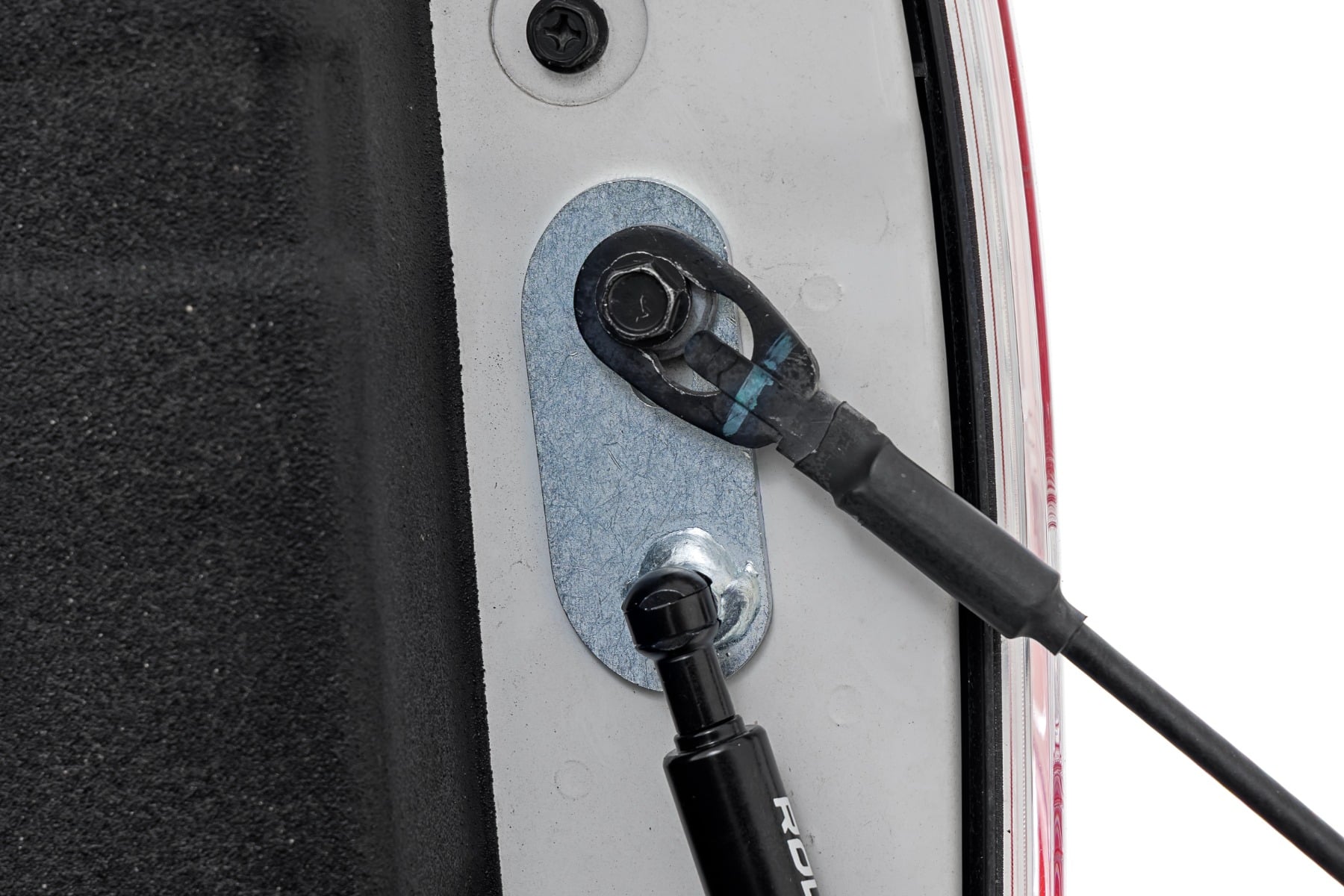 Tailgate Assist | Nissan Titan 2WD/4WD (2017-2024) by Rough Country