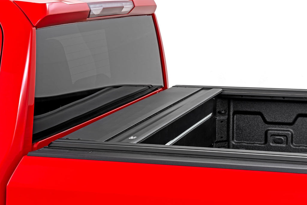 Powered Retractable Bed Cover | 5'10" Bed | Chevy/GMC Sierra 1500 (19-26)/Silverado 1500 (19-26) by Rough Country