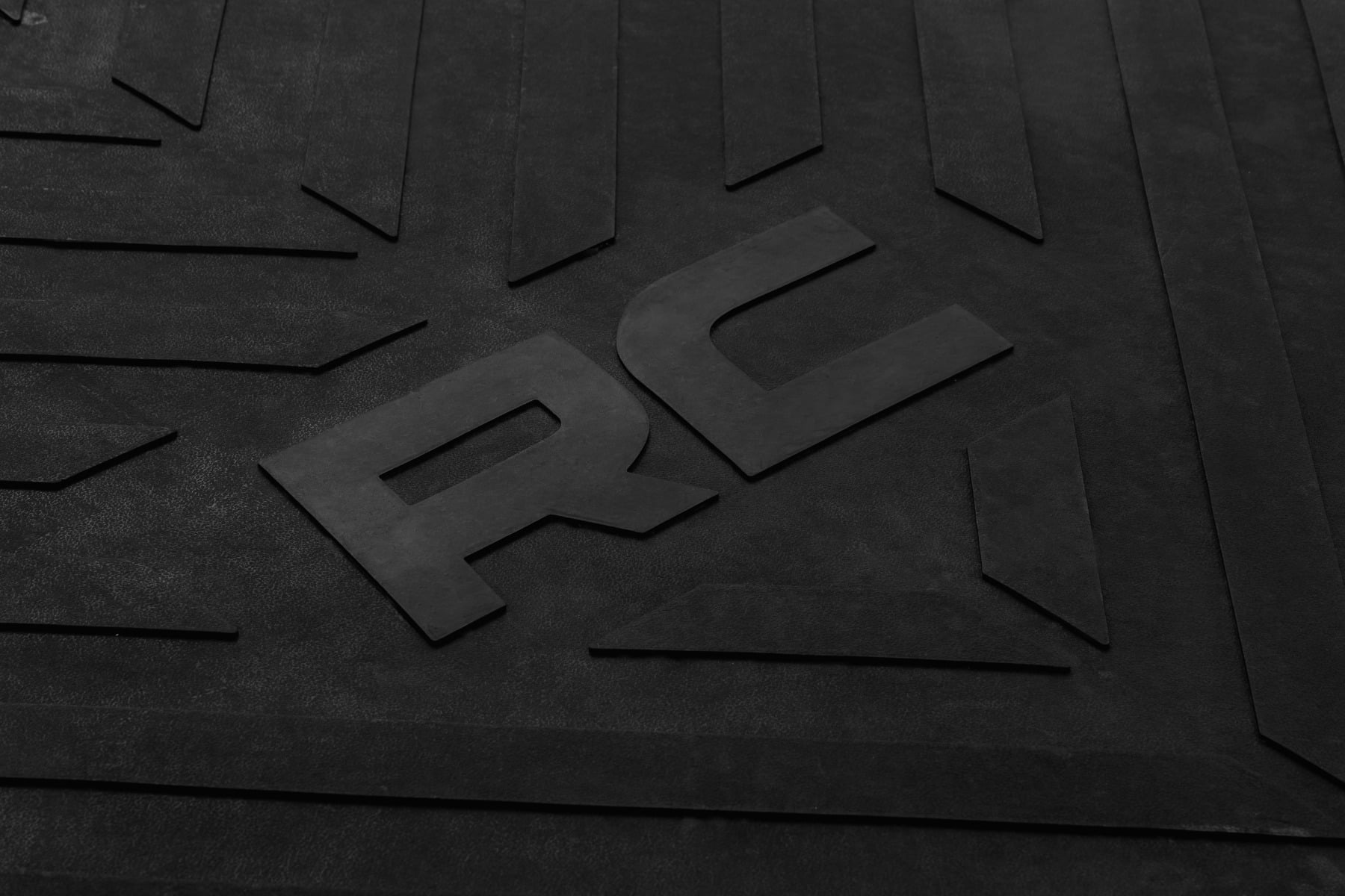 Bed Mat | 6'9" Bed | RC Logo | Chevy/GMC Silverado/Sierra 2500HD/3500HD (20-26) by Rough Country