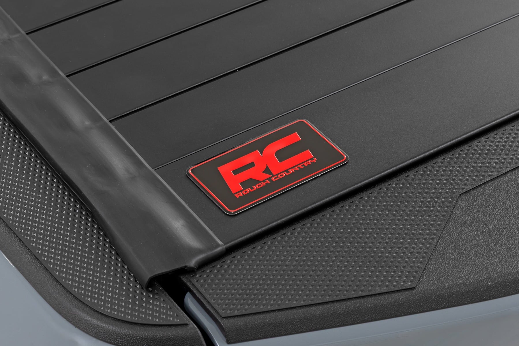 Hard Roll Up Bed Cover | 5' Bed | Nissan Frontier 2WD/4WD (2022-2026) by Rough Country
