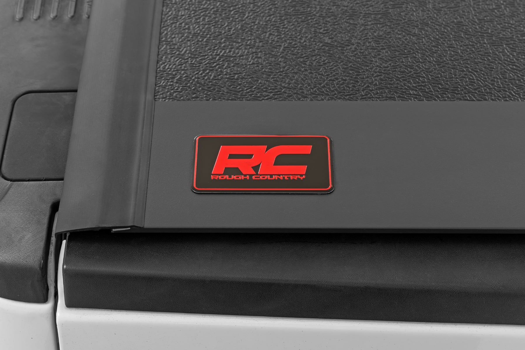 Hard Low Profile Bed Cover | 6'7" Bed | Ford F-150 2WD/4WD (2004-2014) by Rough Country