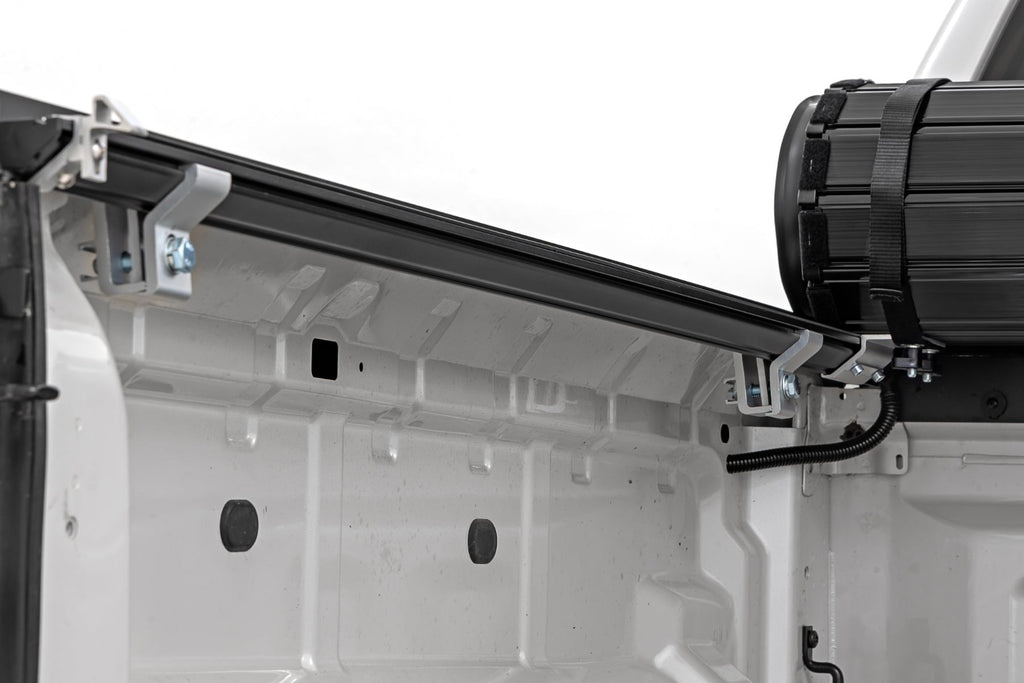 Hard Roll Up Bed Cover | 5' Bed | Ford Ranger 2WD/4WD (2019-2023) by Rough Country