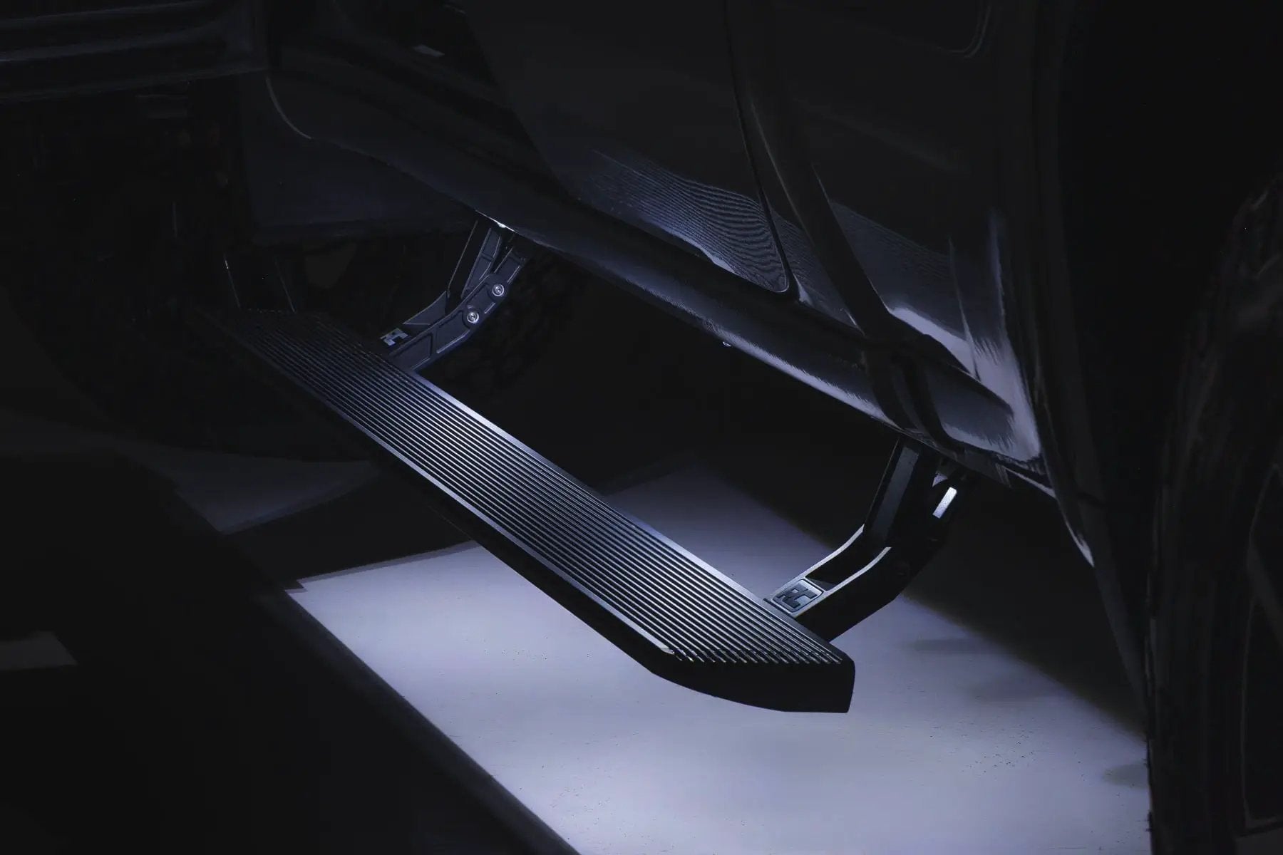 Power Running Boards | Double Cab | Chevy/GMC 1500/2500HD/3500HD (19-26) by Rough Country