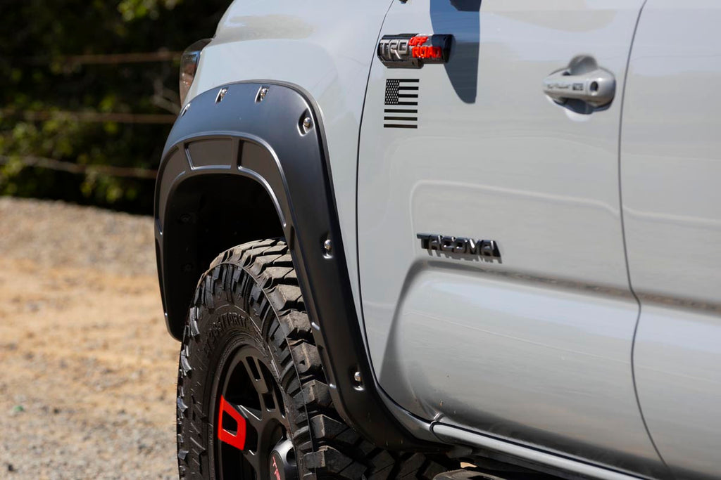 Defender Fender Flares | 202 Black Onyx | Toyota Tacoma 2WD/4WD (2016-2023) by Rough Country