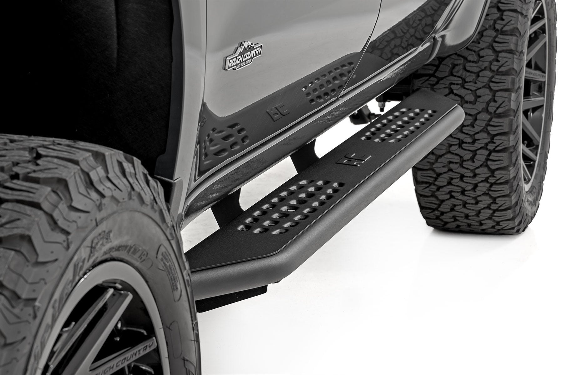 OV2 Running Boards | Side Step Bars | Crew Cab | Chevy/GMC 1500/2500HD (19-26) by Rough Country