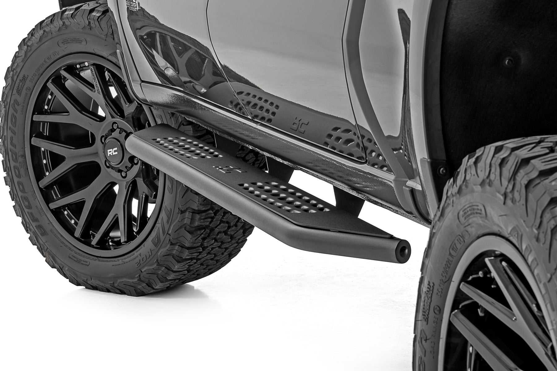 OV2 Running Boards | Side Step Bars | Crew Cab | Chevy/GMC 1500/2500HD (19-26) by Rough Country