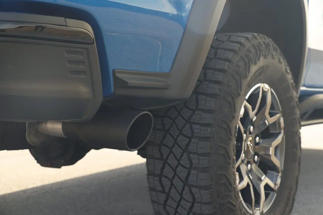 Flowmaster FlowFX Cat-Back Exhaust System by Flowmaster