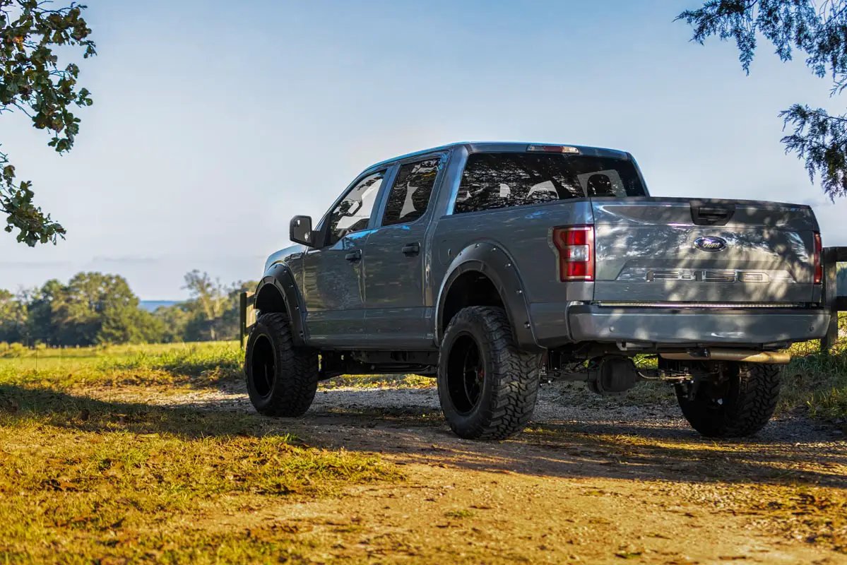 Defender Fender Flares | G1 Absolute Black | Ford F-150 2WD/4WD (2015-2020) by Rough Country
