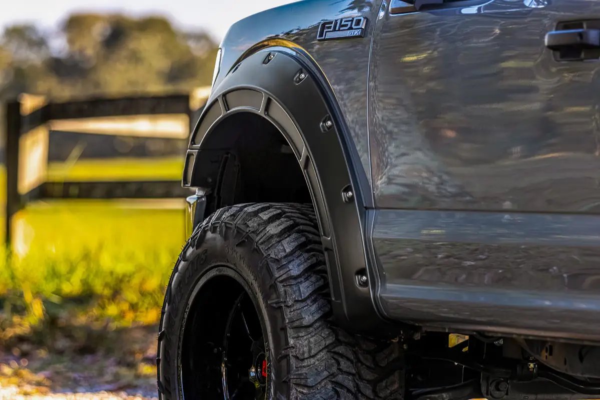 Defender Fender Flares | G1 Absolute Black | Ford F-150 2WD/4WD (2015-2020) by Rough Country