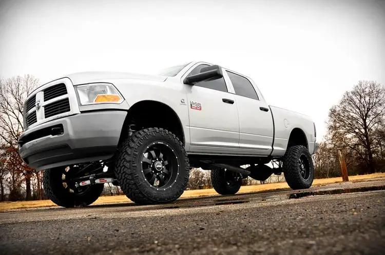 5 Inch Lift Kit | Ram 2500 Mega Cab (11-13)/3500 Mega Cab (11-12) by Rough Country