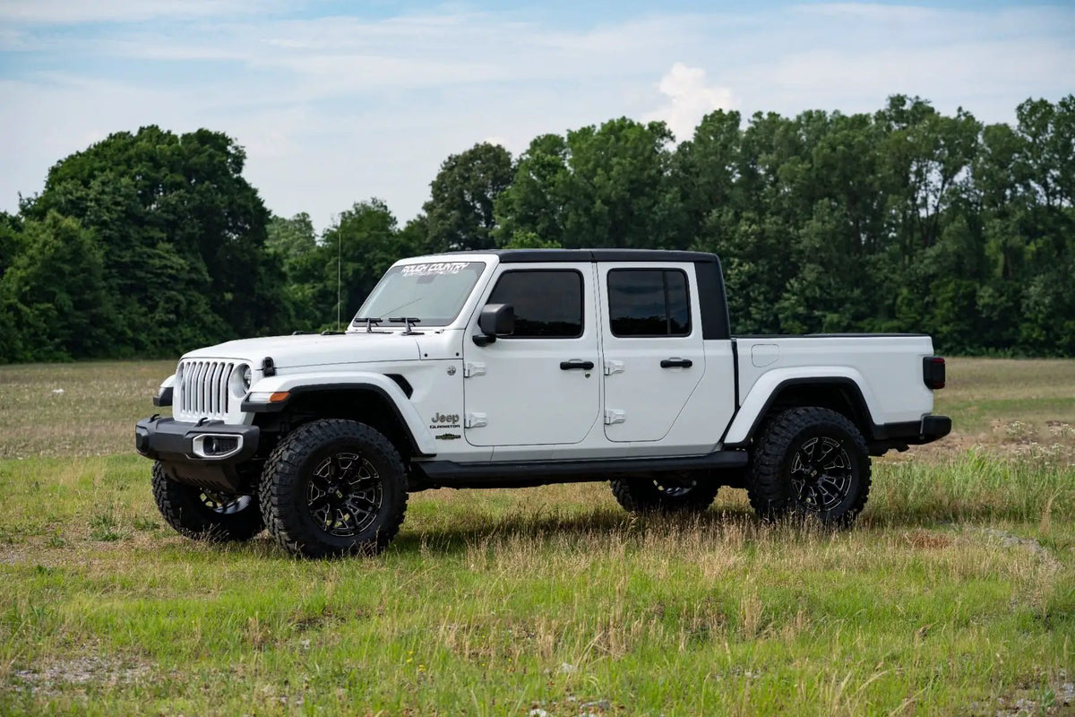 2.5 Inch Leveling Kit | Spacers | M1 | Jeep Gladiator JT 4WD (2024-2026) by Rough Country