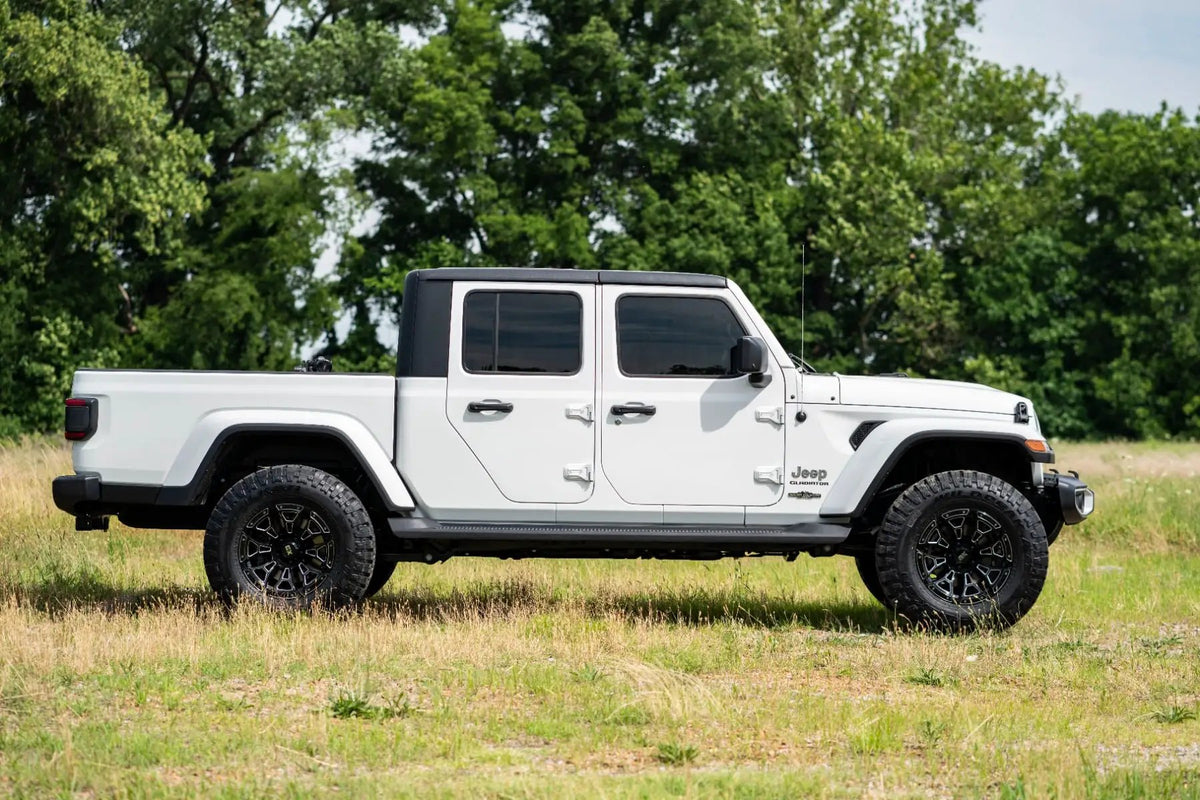 2.5 Inch Leveling Kit | Spacers | M1 | Jeep Gladiator JT 4WD (2024-2026) by Rough Country
