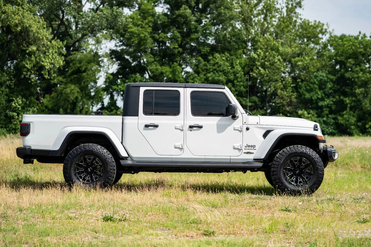 2.5 Inch Leveling Kit | Spacers | M1 | Jeep Gladiator JT 4WD (2024-2026) by Rough Country