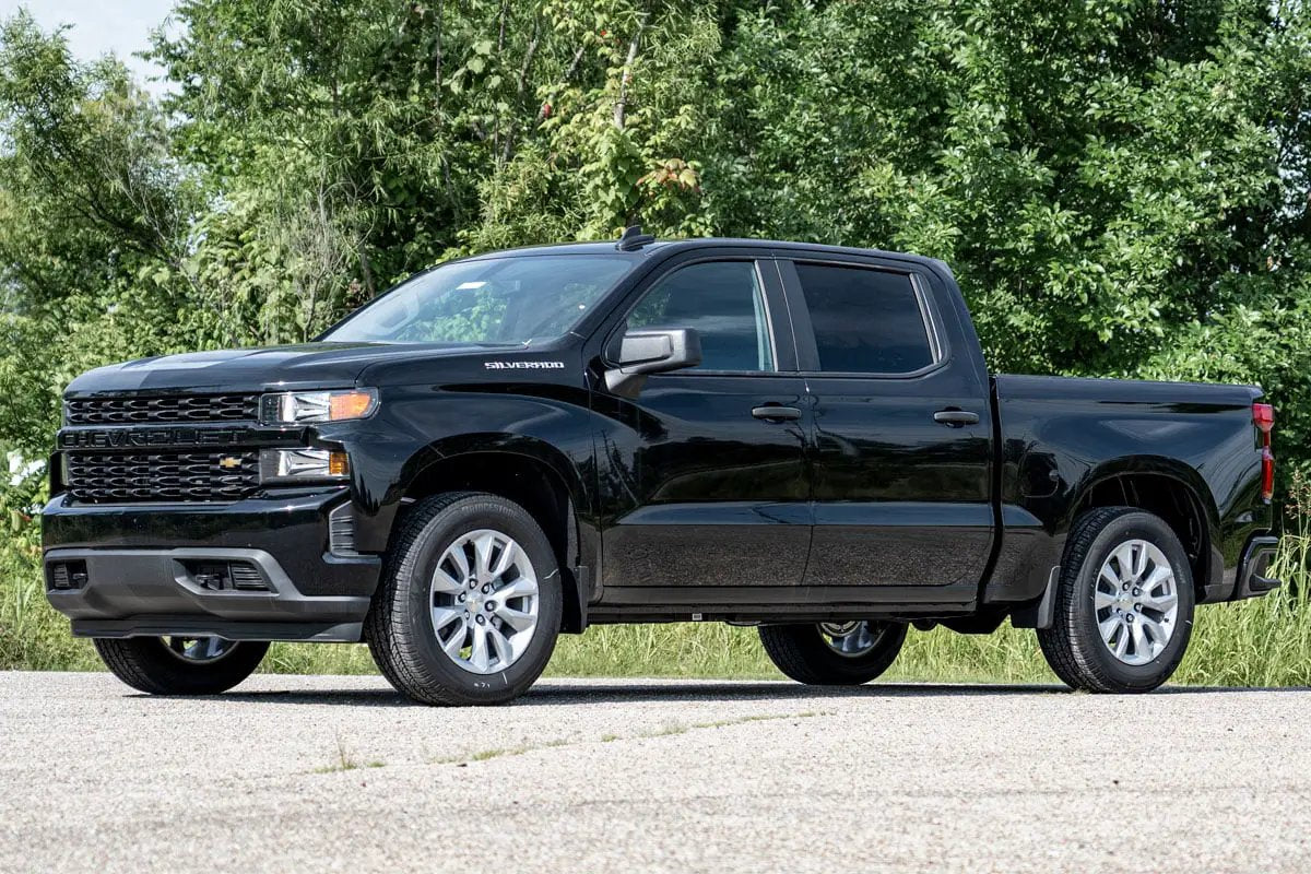 Lowering Shackles | 1-1.5 Inch | Chevy/GMC Sierra 1500 (19-26)/Silverado 1500 (19-26) by Rough Country