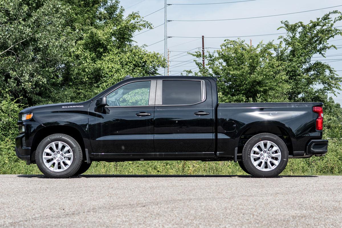 Lowering Shackles | 1-1.5 Inch | Chevy/GMC Sierra 1500 (19-26)/Silverado 1500 (19-26) by Rough Country