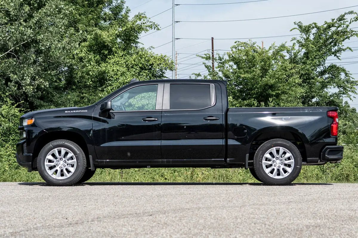 Lowering Shackles | 1-1.5 Inch | Chevy/GMC Sierra 1500 (19-26)/Silverado 1500 (19-26) by Rough Country