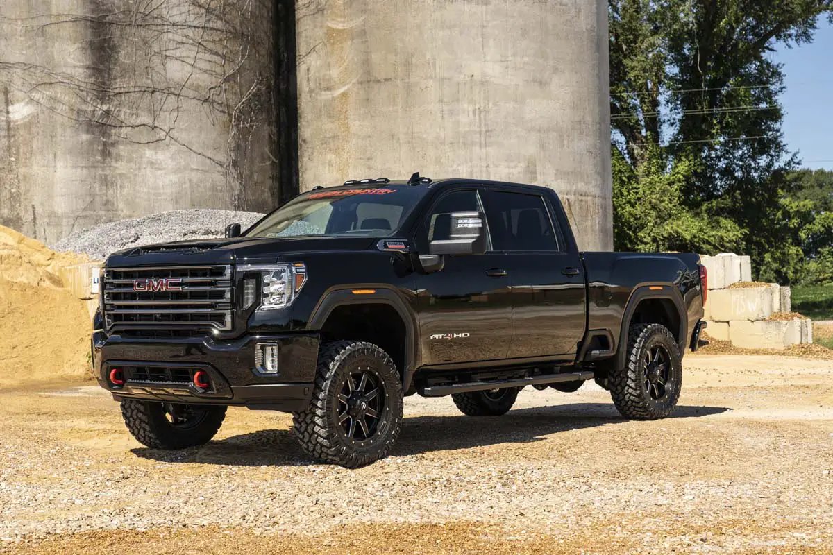 3 Inch Lift Kit | UCAs | M1 | w/ Overloads | Chevy/GMC 2500HD/3500HD (20-26) by Rough Country
