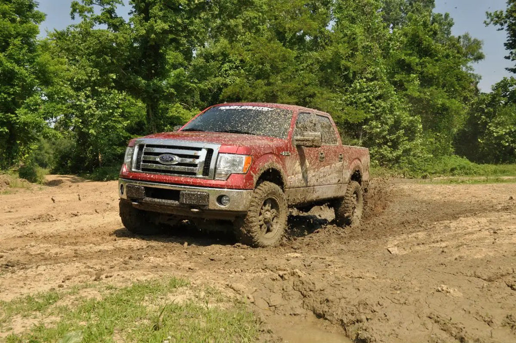6 Inch Lift Kit | M1 Struts/M1 | Ford F-150 4WD (2009-2010) by Rough Country