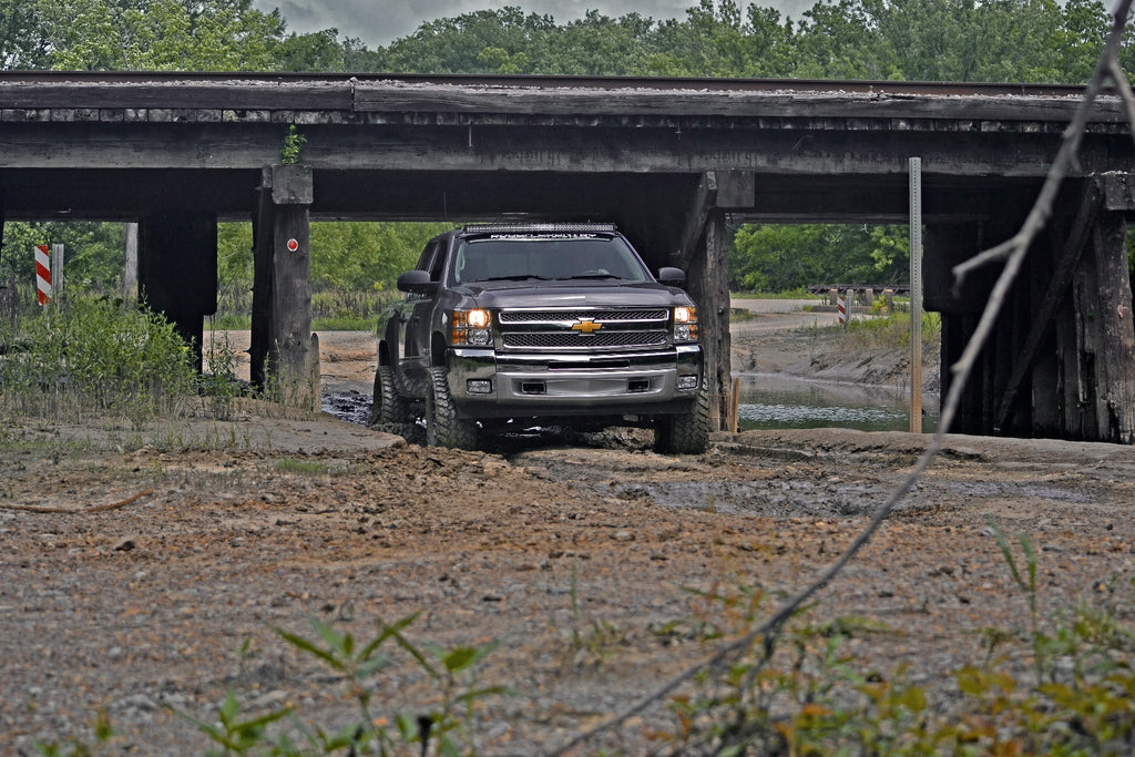 6 Inch Lift Kit | Chevy Silverado & GMC Sierra 1500 4WD (2007-2013) by Rough Country