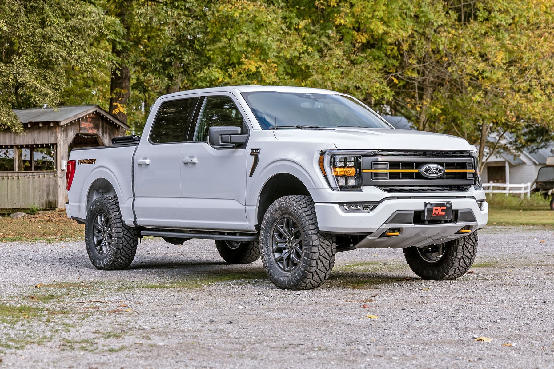 2.5 Inch Lift Kit | M1 Struts | Ford F-150 Tremor 4WD (2021-2025) by Rough Country