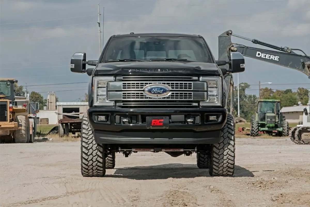 6 Inch Lift Kit | No OVLDS | V2 | Ford F-250/F-350 Super Duty 4WD (2017-2022) by Rough Country