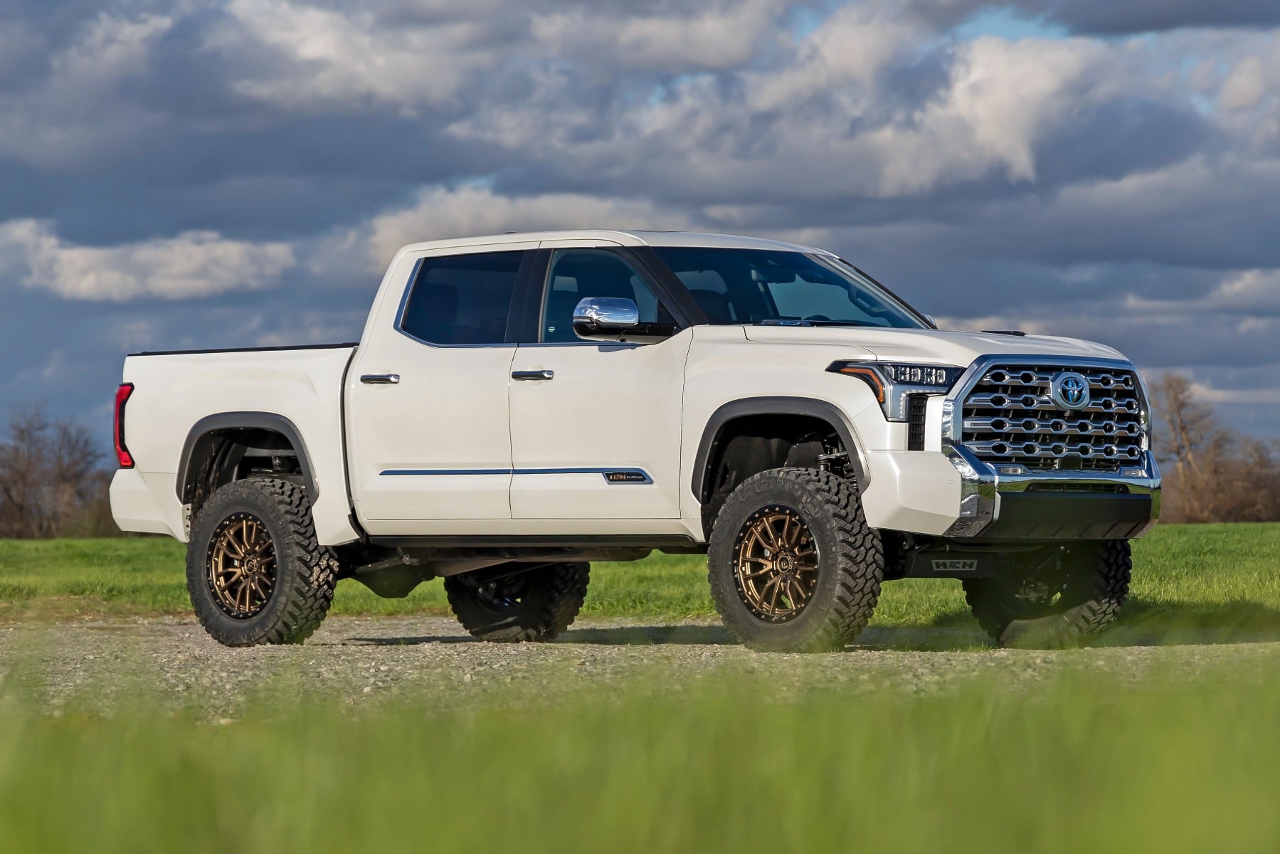 6 Inch Lift Kit | OE Air Ride | Toyota Tundra 4WD (2022-2026) by Rough Country