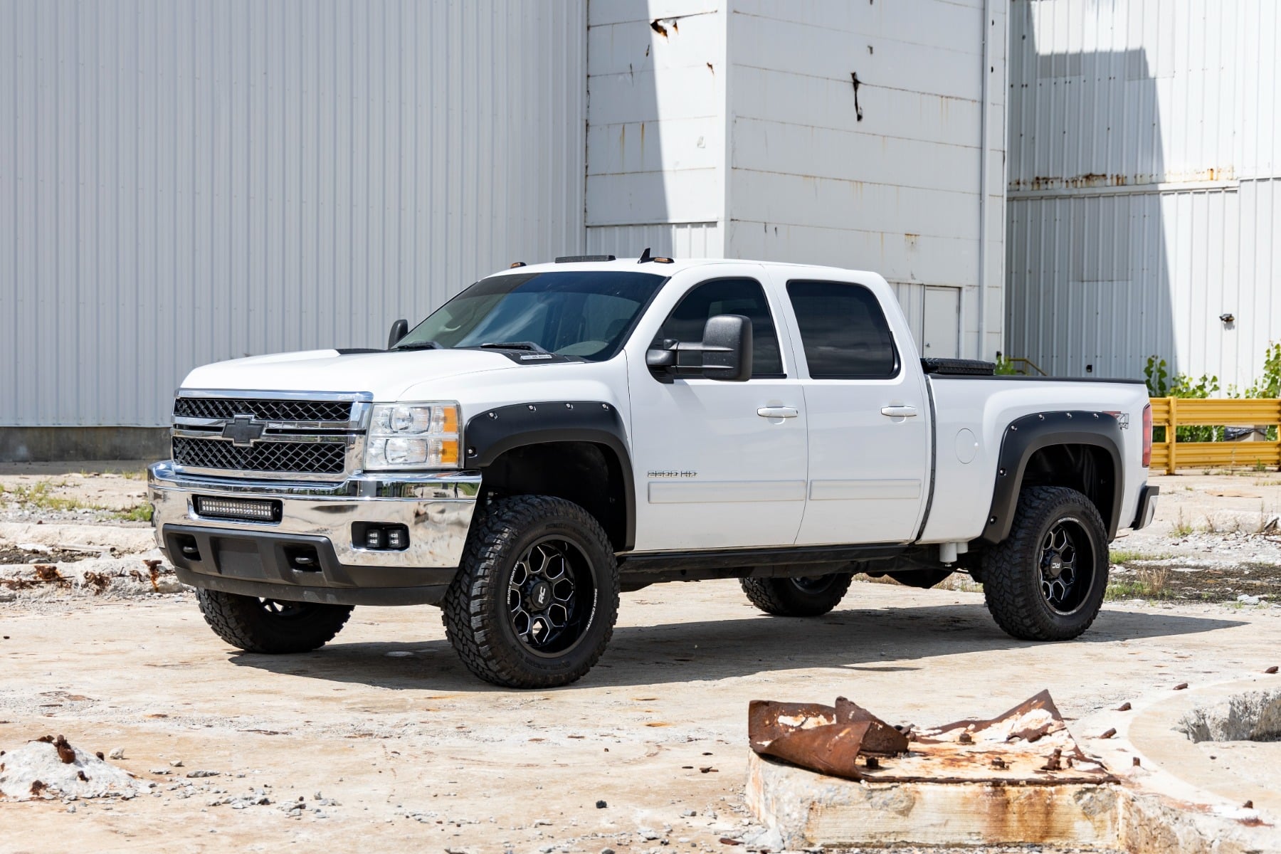Pocket Fender Flares | GBA Black | Chevy Silverado 1500/2500HD/3500HD (07-14) by Rough Country