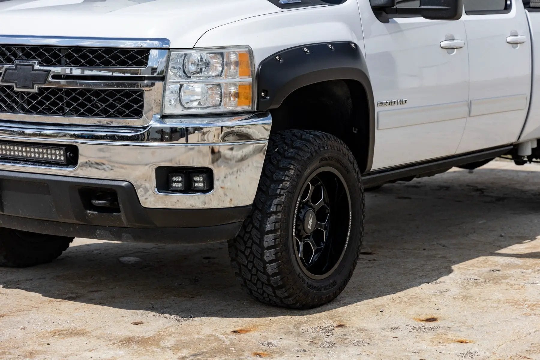 Pocket Fender Flares | GBA Black | Chevy Silverado 1500/2500HD/3500HD (07-14) by Rough Country