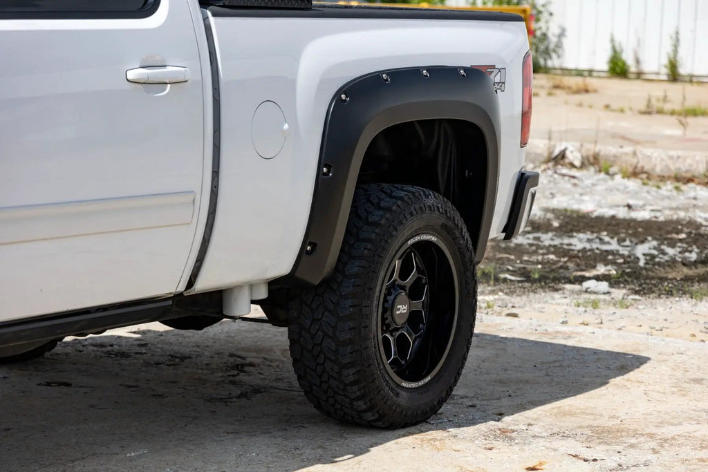 Pocket Fender Flares | GBA Black | Chevy Silverado 1500/2500HD/3500HD (07-14) by Rough Country