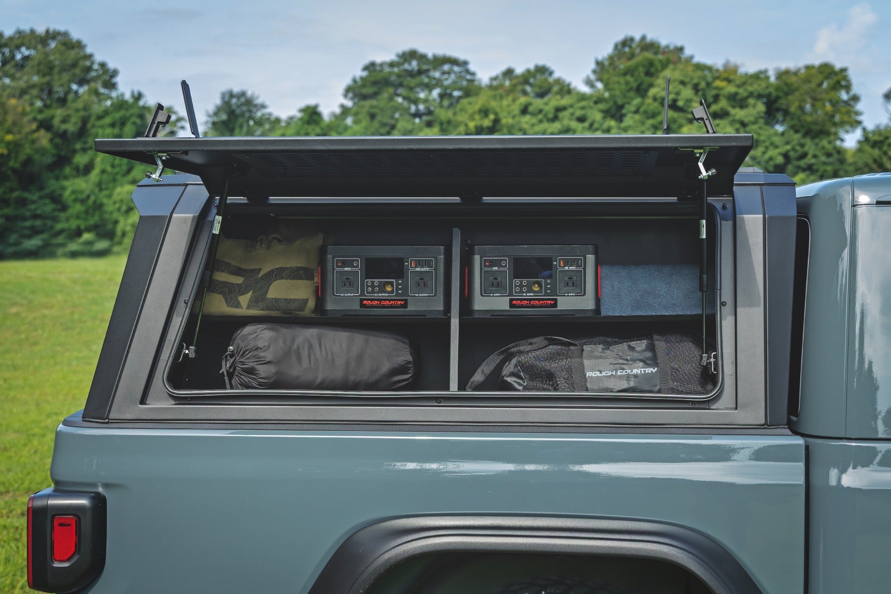 Bed Cap Side Shelf Storage Bin | Passengers Side | Jeep Gladiator JT (20-26) by Rough Country
