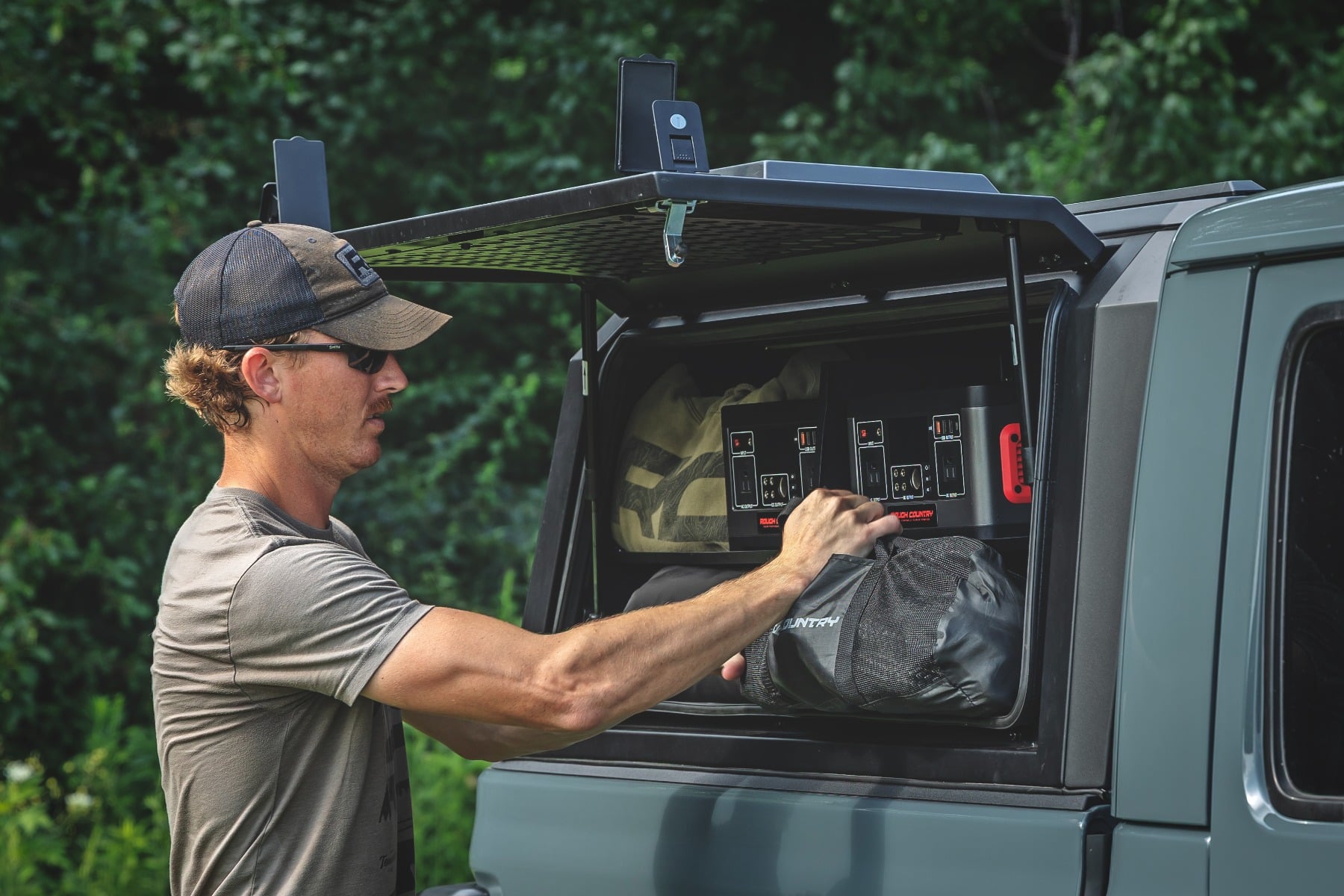 Bed Cap Side Shelf Storage Bin | Passengers Side | Jeep Gladiator JT (20-26) by Rough Country