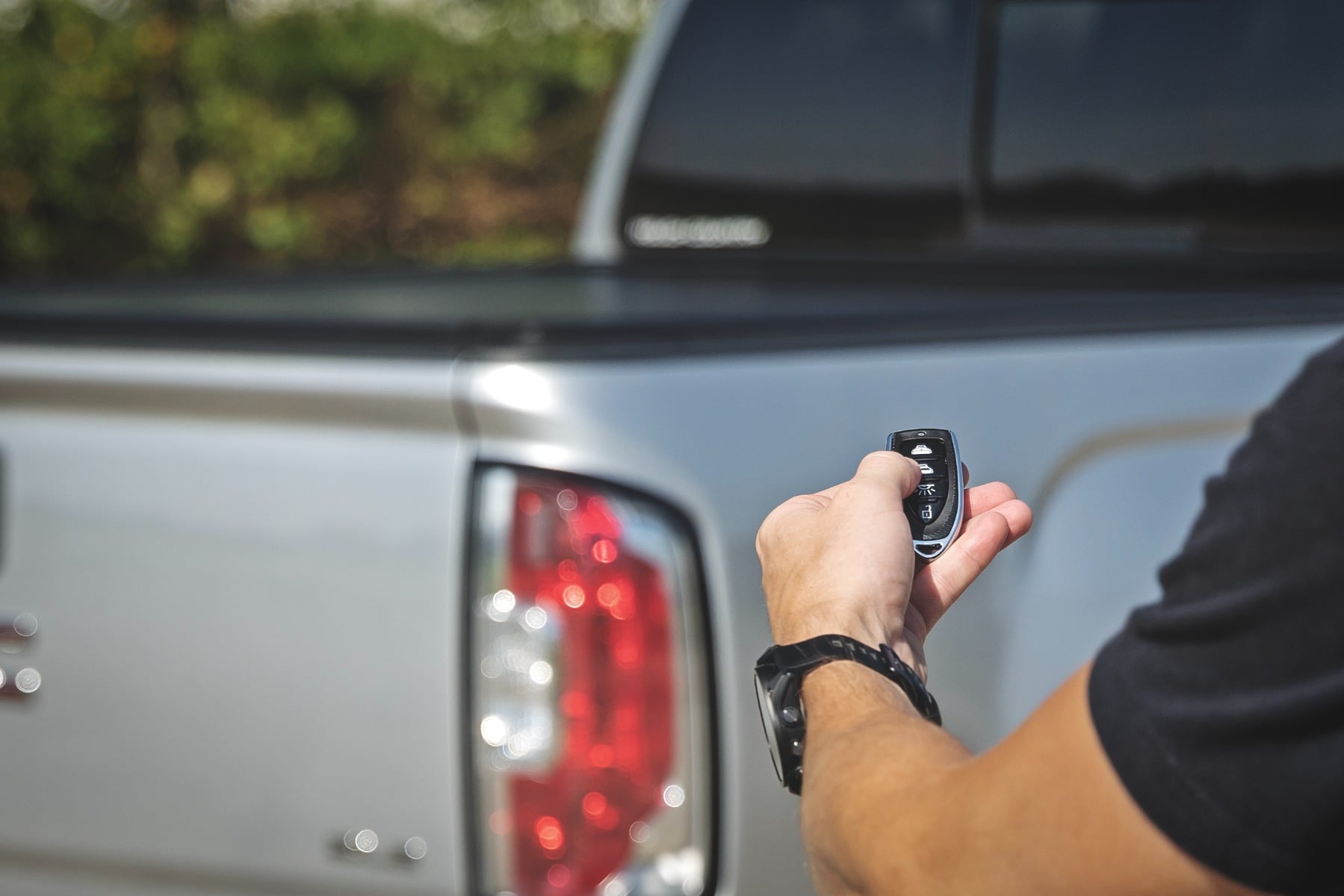 Powered Retractable Bed Cover | 5' Bed | Chevy/GMC Canyon/Colorado (15-26) by Rough Country