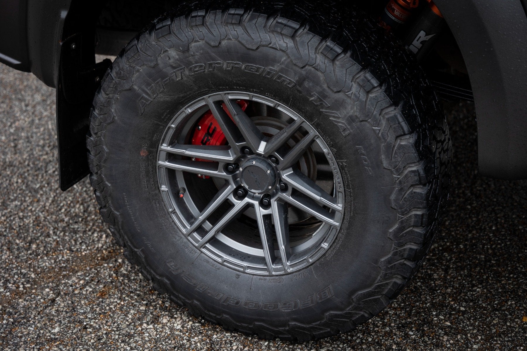 Caliper Covers | Front and Rear | Red | Elec Brakes | Ford Expedition/F-150/Raptor by Rough Country
