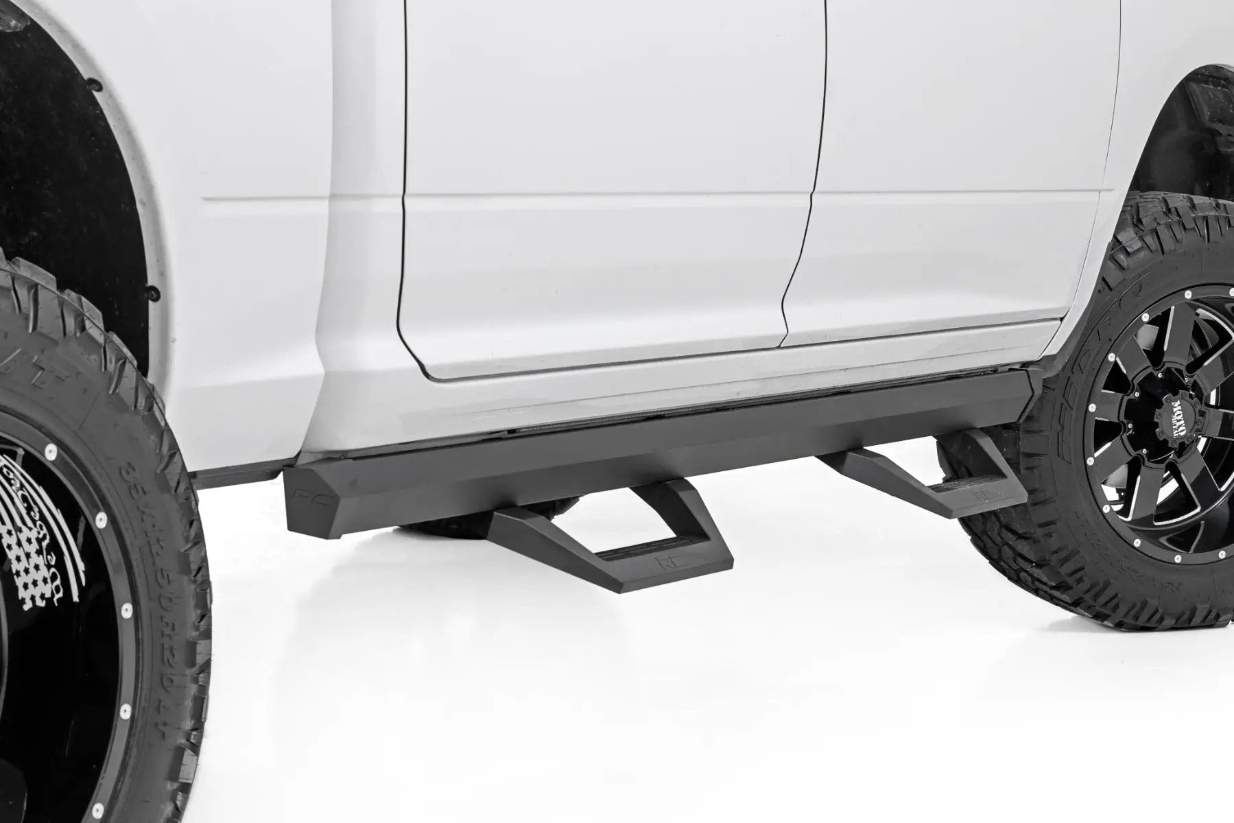 SRX2 Adj Aluminum Step | Crew Cab | Ram 1500/2500/3500 2WD/4WD (2010-2018 & Classic) by Rough Country