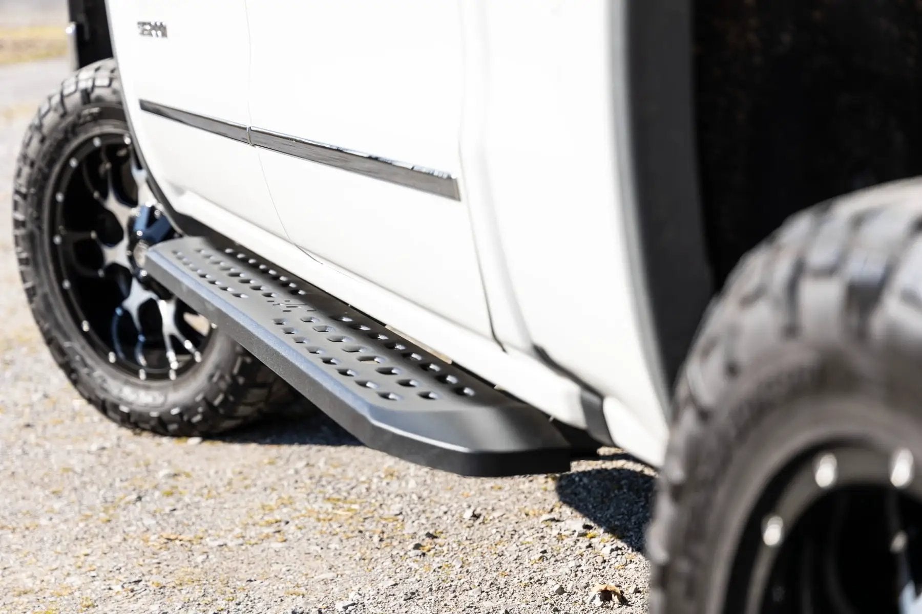 RPT2 Running Boards | Crew Cab | Chevy/GMC 1500/2500HD/3500HD (07-18 & Classic) by Rough Country