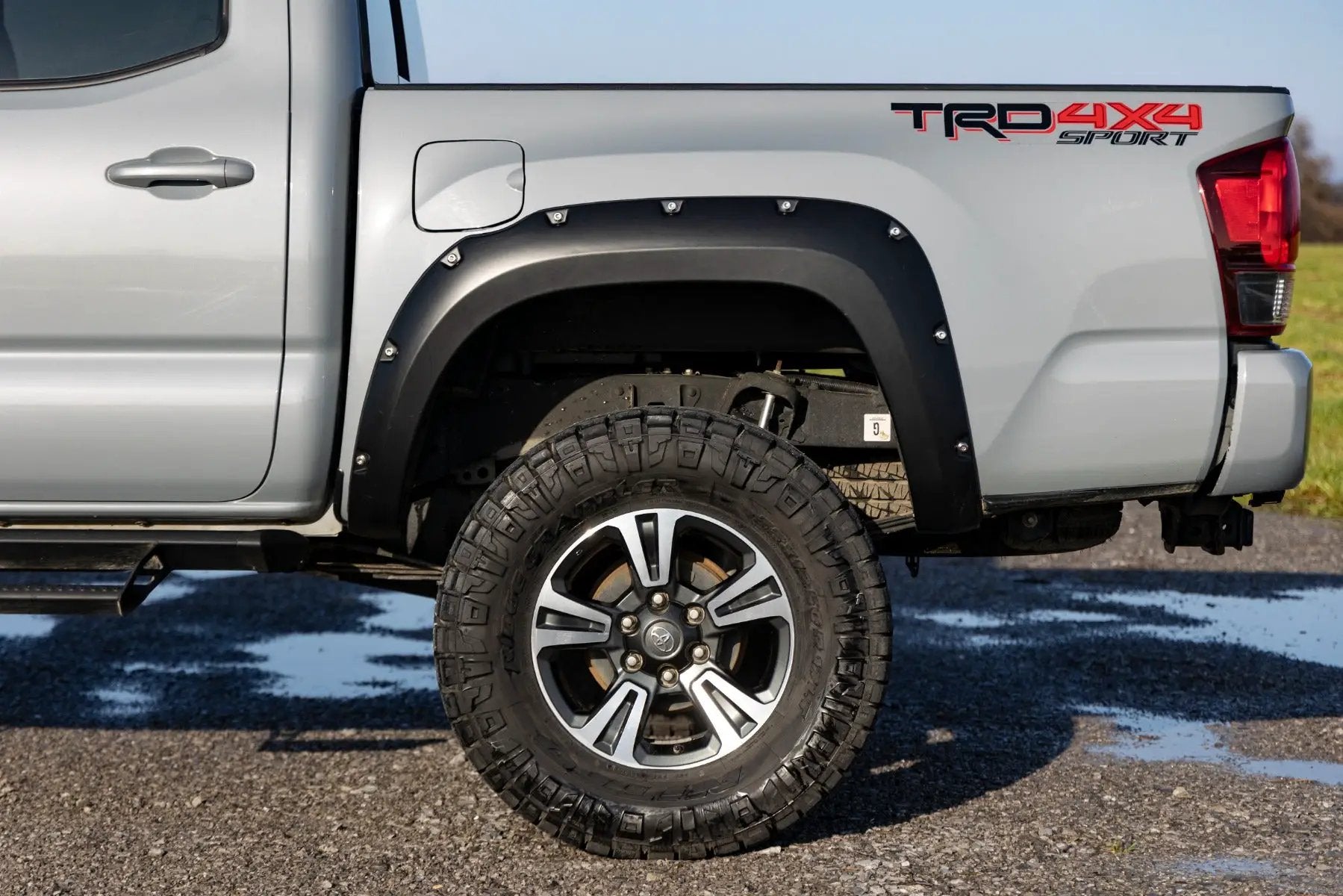 Pocket Fender Flares | 202 Black Onyx | Toyota Tacoma 2WD/4WD (2016-2023) by Rough Country