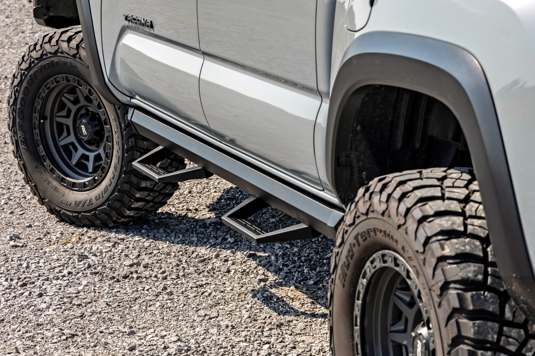 SRL2 Adj Aluminum Step | Double Cab | Toyota Tacoma 2WD/4WD (2005-2023) by Rough Country