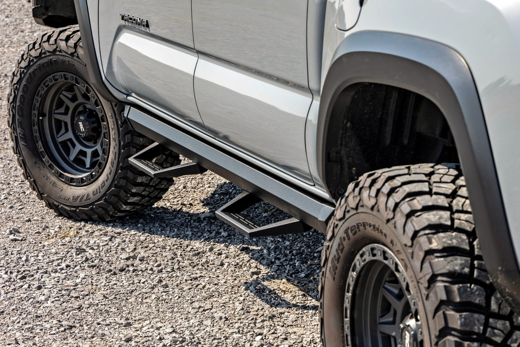 SRL2 Adj Aluminum Step | Double Cab | Toyota Tacoma 2WD/4WD (2005-2023) by Rough Country