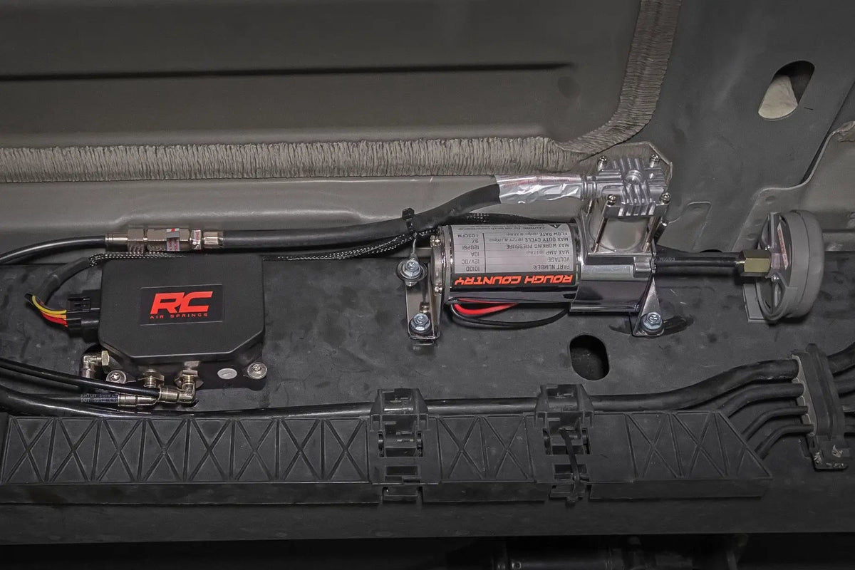 Air Spring Kit w/compressor | Wireless Controller | Ford F-250/F-350 Super Duty (17-22) by Rough Country