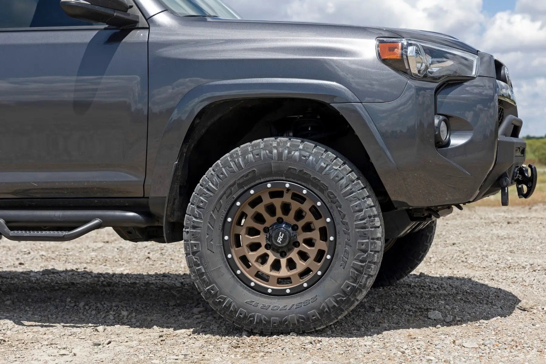 Rough Country 87 Series Wheel | Simulated Beadlock | Bronze/Black | 17x8.5 | 5x4.5 | +0mm by Rough Country