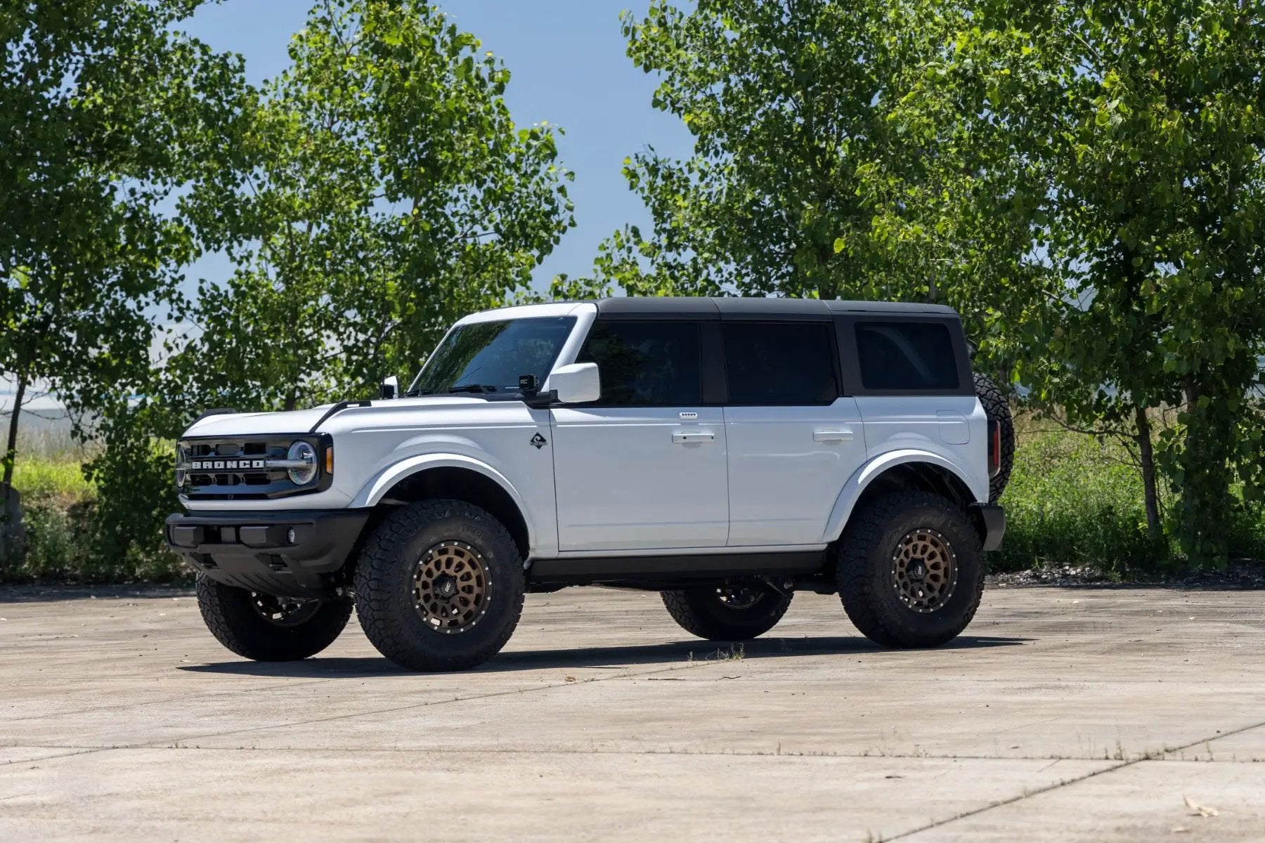 Rough Country 87 Series Wheel | Simulated Beadlock | Bronze/Black | 17x8.5 | 6x5.5 | +0mm by Rough Country