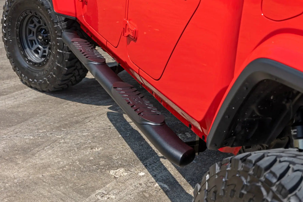 Oval Nerf Steps | Black | Jeep Gladiator JT 4WD (2020-2026) by Rough Country