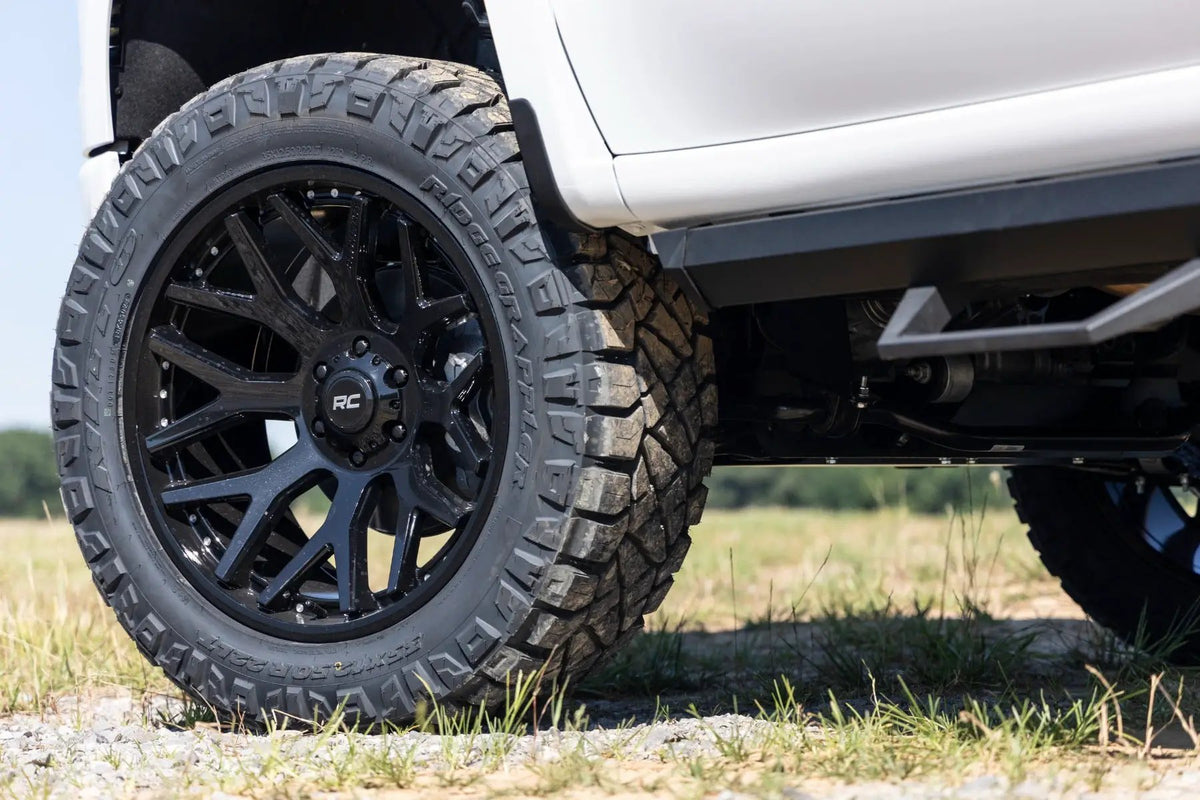 35x12.50R22 Nitto Ridge Grappler by Rough Country
