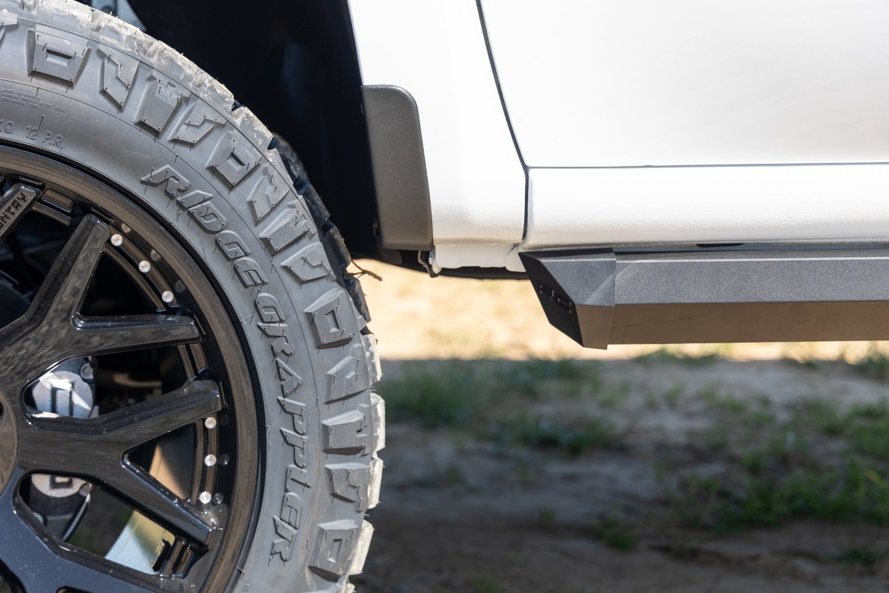 35x12.50R22 Nitto Ridge Grappler by Rough Country